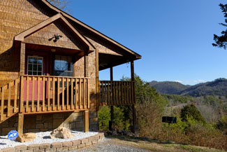 Tennessee Honeymoon Smoky Mountain Cabin rental-mountain view